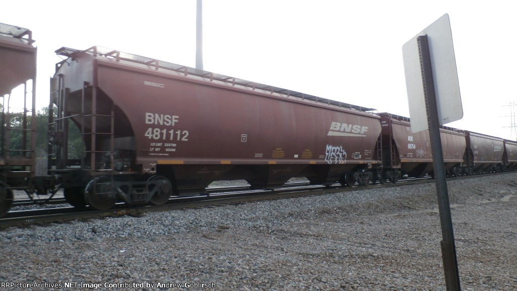 BNSF 481112 & AOK 66754